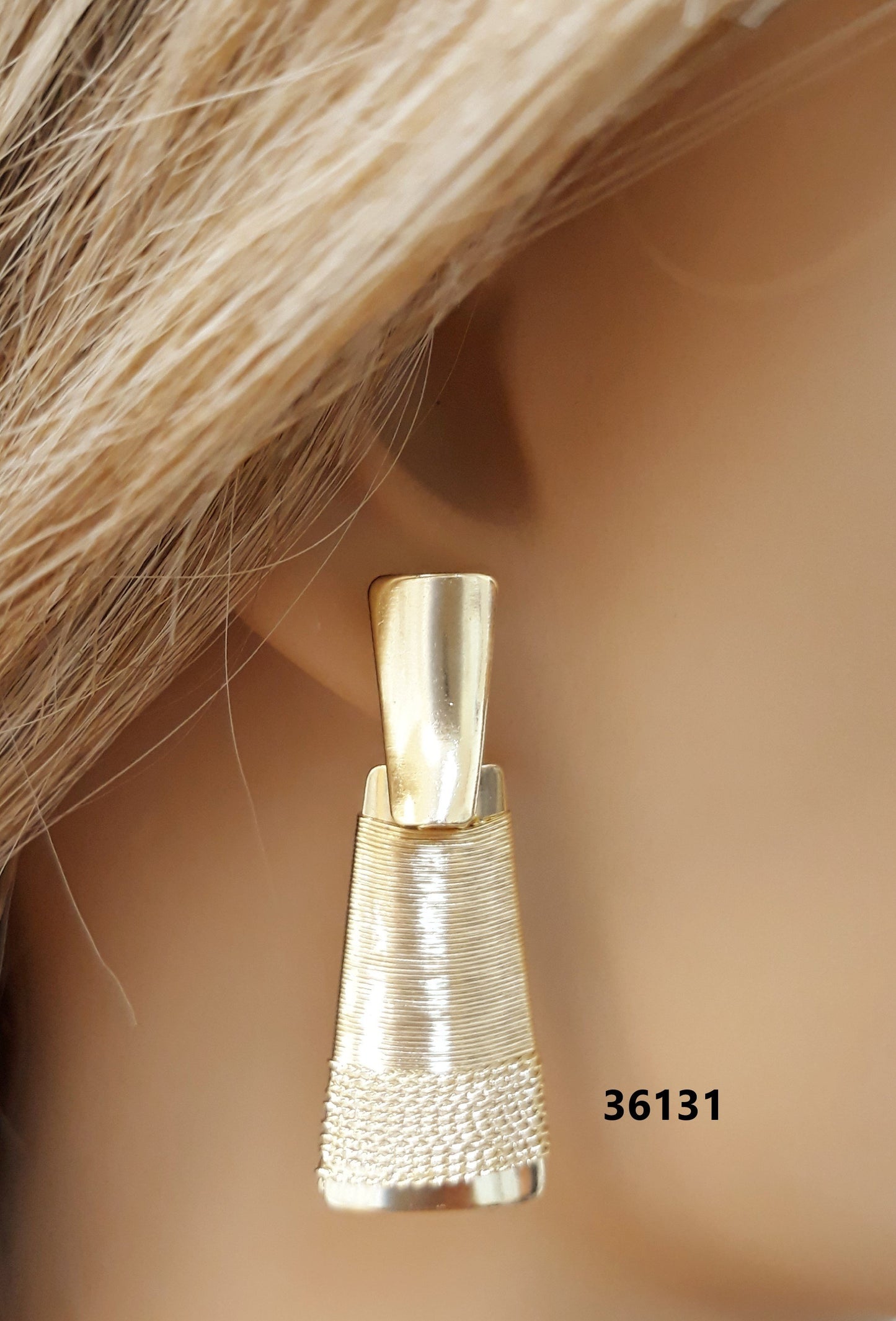 36131 18K Gold Layered Earring